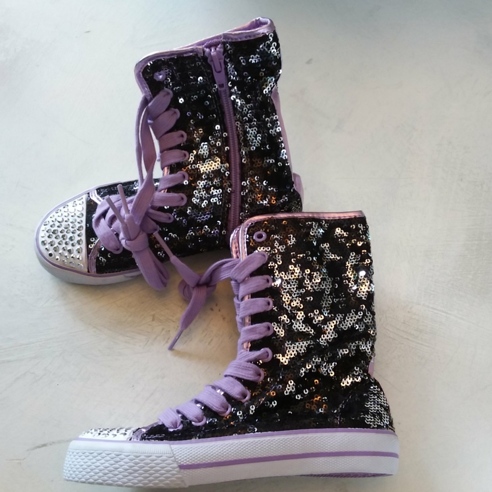 SOLD NWOT sequence boots.